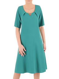 Zielona sukienka z ozdobnym dekoltem 37744