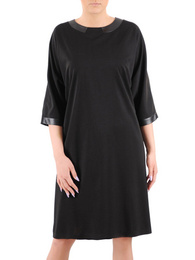 Nowoczesna sukienka z szerokimi, połyskującymi lamówkami 35820