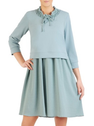 Trapezowa sukienka z łączonych tkanin w pastelowym kolorze 29025