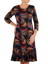 Wzorzysta sukienka z modną, asymetryczną falbaną 27401