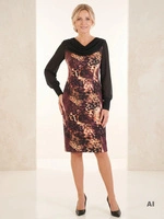 Elegancka prosta sukienka midi w zwierzęcy print – kobiecy krój z ozdobnym szalem 33937