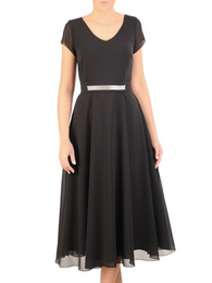 Czarna rozkloszowana sukienka z ozdobną aplikacją w pasie 31124