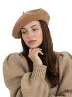 Elegancki beret damski camel ze 100% wełny merynosa – klasyczny fason francuski z ozdobną antenką 40879