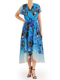 Sukienka o kopertowym kroju, zwiewna kreacja z szyfonu 33653
