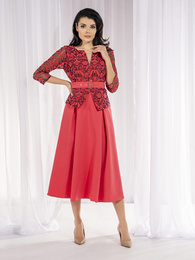 Elegancka sukienka z baskinką w kolorze koralowym 37661