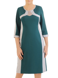 Zielona sukienka z kontrastowymi, wyszczuplającymi wstawkami 34839