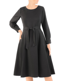 Rozkloszowana sukienka z paskiem w kolorze czarnym 34549